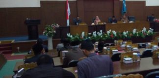 Gunawan : Tanyakan BK Soal Ketidakhadiran Anggotanya SEJUMLAH anggota DPRD Pandeglang tidak hadiri Rapat Paripurna.(Foto : Dendi/ tuntasmedia.com)