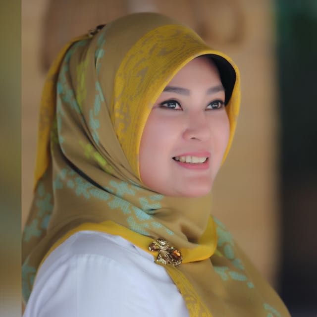 Irna Narulita Irna Narulita, Bupati Pandeglang