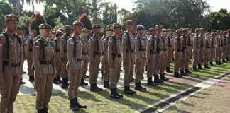 798 Muda Praja IPDN saat mengikuti upacara penerimaan praktek lapangan tahap satu di Alun-alun Pandeglang, Selasa (11/07/2017). (Photo : Agus)