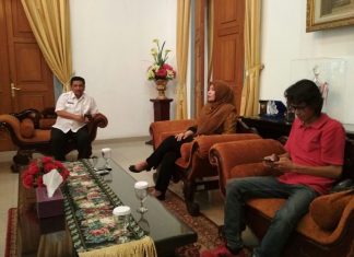 PASCA terjaring OTT terhadap oknum pegawai Disdukapil Pandeglang, Bupati Pandeglang, Irna Narulita Gelar Jumpa Pers.(Foto : Dendi/ Tuntas media)