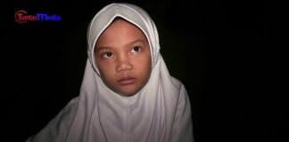 Rebutan Kursi Dihari Pertama Sekolah Pukul 4 Pagi