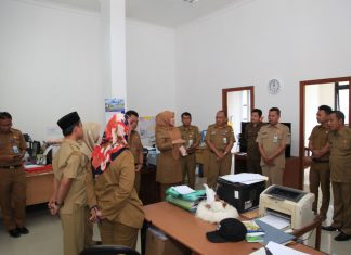 Bupati Irna Motivasi Pegawainya Untuk Lebih Giat