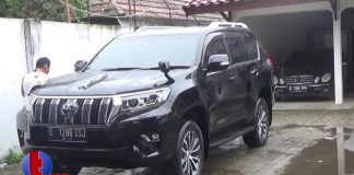 Ini Dia Mobil Dinas Mewah Bupati Pandeglang Seharga 1,9 Miliar