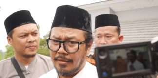 Siap Maju di Pilkada Pandeglang, Vokalis Jamrud Minta Restu Kiai