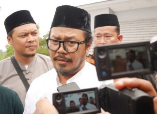 Siap Maju di Pilkada Pandeglang, Vokalis Jamrud Minta Restu Kiai