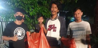 Aing Jarwo Banten Peduli Korban Banjir Dengan Bagikan Makanan