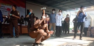 Kejari Pandeglang Musnahkan Barang Bukti Kejahatan