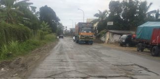 Warga Klaim Merugi Akibat Jalan Raya Rangkasbitung-Cikande Rusak Berat