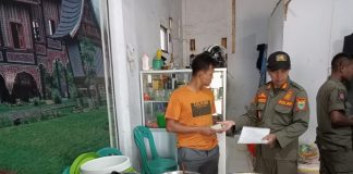 Buka Pada Siang Hari, Satpol PP Pandeglang Tertibkan Rumah Makan