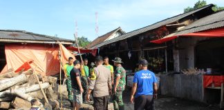 Yonif Mekanisme 320/Badak Putih Gelar Karya Bakti