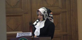 Teliti Model Pengawasan DPRD, Anggota DPR RI Adde Rosi Raih Gelar Doktor Administrasi Publik