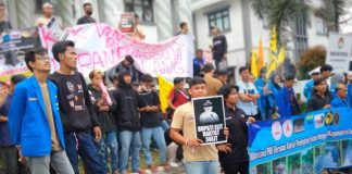 Kembali Aksi, PMII Tantang KPK dan PPATK Periksa Bupati Pandeglang