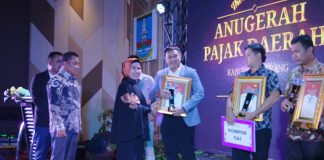 Bupati Serang Beri Penghargaan Puluhan Wajib Pajak Daerah