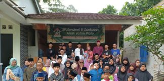 Semarak 10 Muharram 1445 H, Keluarga Besar Saung Kayu Gelar Santunan