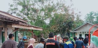 Pasca Kebakaran Ponpes Al Iftida di Sukaresmi, Boedak Saung Salurkan Air Bersih