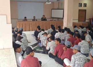 Cegah Aksi Tawuran, Babinsa Koramil 0101/Pandeglang Lakukan Penyuluhan