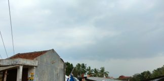 Angin Puting Beliung Hancurkan Puluhan Rumah di Pandeglang