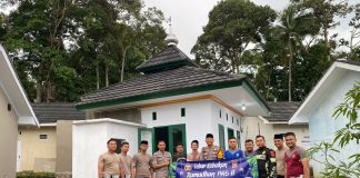 Tebar Kebaikan Ramadhan, Anggota Polres Pandeglang Geber Tempat Ibadah