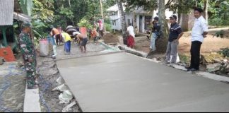 Pemdes Karyawangi Laksanakan Pembangunan Rabat Beton