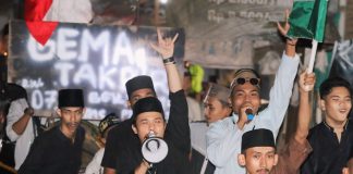 Sambut Idul Fitri 1445 Hijriah, Warga RW 07 Pandeglang Gelar Takbir Keliling