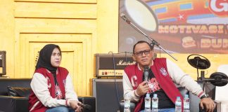 Wali Kota Cilegon Helldy Agustian dan Istri Menggelar Dialog Interaktif dengan Anak-anak Muda
