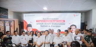 Andra Soni Dampingi Wiranto Pantau Uji Coba Makan Bergizi Gratis di SD Tangerang