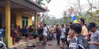 Jalan Dibiarkan Rusak Bertahun-tahun, Warga Desa Jayamanik Ancam Blokir