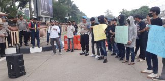 Geruduk Polda Banten, GAMA UNMA Minta Polda Banten Tidak Intervensi Kasus yang Menjerat Rektor Unma