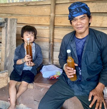 Mengenal Darma, Pedagang Madu dari Baduy; Setetes Madu, Sejuta Perjalanan