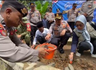 Polres Pandeglang Revitalisasi Jembatan Merah Putih Presisi