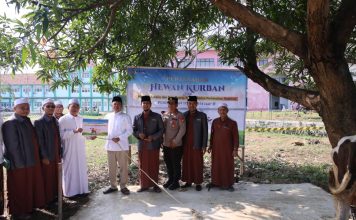 Semarak Idul Adha 1447 H, Menteri Nusron Salurkan Hewan Kurban ke Pondok Pesantren Attaqwa
