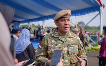 Penutupan Latsarmil Komcad Gelombang I 2026, Wamen Ossy Sebut Latsarmil Perkuat Karakter dan Integritas ASN