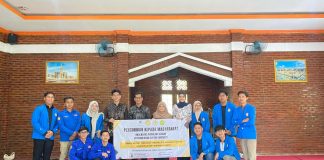 Mahasiswa Universitas Pamulang Implementasikan Sistem Presensi QR Code di SMK Hikmatul Iman Universitas Pamulang Serang