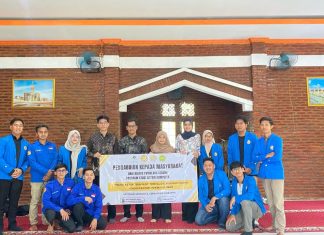 Mahasiswa Universitas Pamulang Implementasikan Sistem Presensi QR Code di SMK Hikmatul Iman Universitas Pamulang Serang
