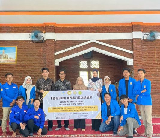 Mahasiswa Universitas Pamulang Implementasikan Sistem Presensi QR Code di SMK Hikmatul Iman Universitas Pamulang Serang
