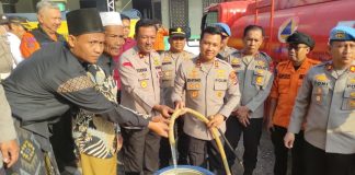 Polres Pandeglang Salurkan Air Bersih untuk Warga Terdampak Kekeringan